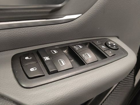 Used 2020 RAM 1500 Lone Star RWD image 27