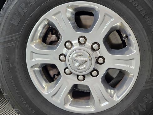 Used 2024 RAM 3500 Big Horn image 8