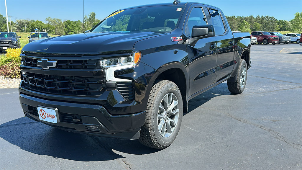 New 2026 Chevrolet Silverado 1500 RST w/ Z71 Off-Road Package AWD/4WD image 3