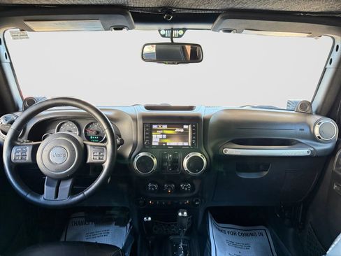 Used 2013 Jeep Wrangler Unlimited Rubicon w/ Connectivity Group AWD/4WD image 22