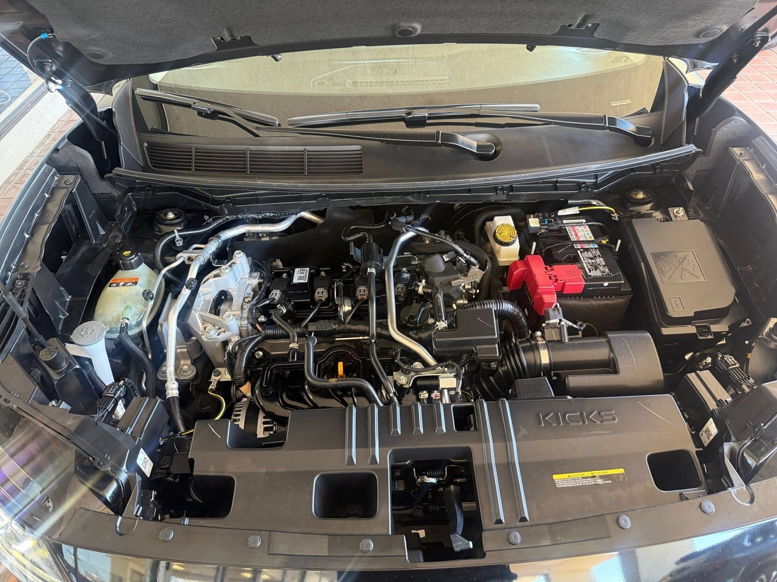 Used 2026 Nissan Kicks SR AWD/4WD image 30