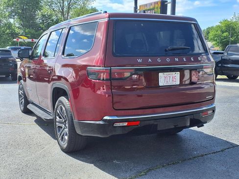 Used 2024 Jeep Wagoneer Series II AWD/4WD image 2