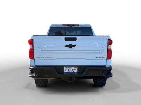 Used 2024 Chevrolet Silverado 1500 ZR2 w/ Technology Package image 4