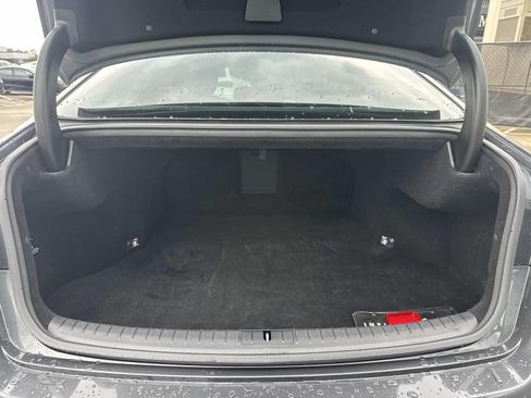 Used 2018 Genesis G80 3.8 RWD image 11