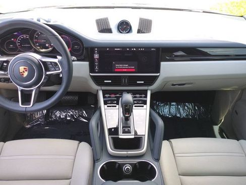 Used 2020 Porsche Cayenne AWD/4WD image 14