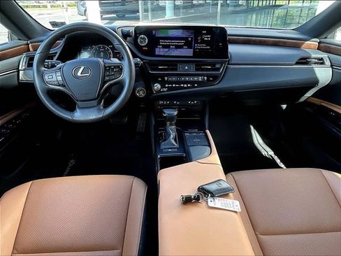 Used 2022 Lexus ES 350 w/ Premium Package FWD image 9