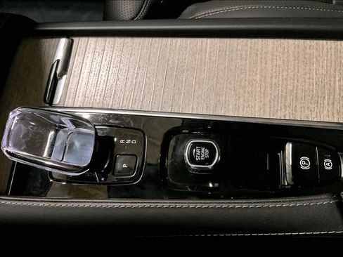 Certified 2023 Volvo XC90 B6 Ultimate image 33