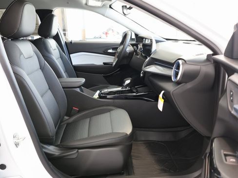 New 2026 Chevrolet Trax LT w/ LT Convenience Package image 30