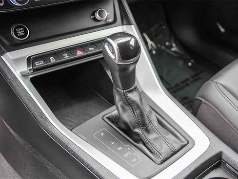 Used 2021 Audi Q3 2.0T Premium w/ Convenience Package image 19