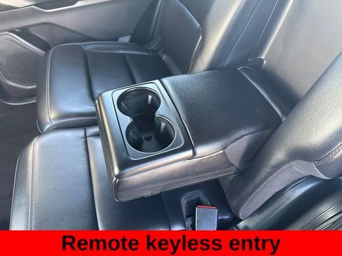 Used 2020 Ford Explorer XLT w/ Equipment Group 202A image 25