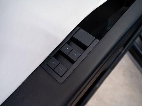 Used 2024 Tesla Cybertruck AWD Crew Cab image 17