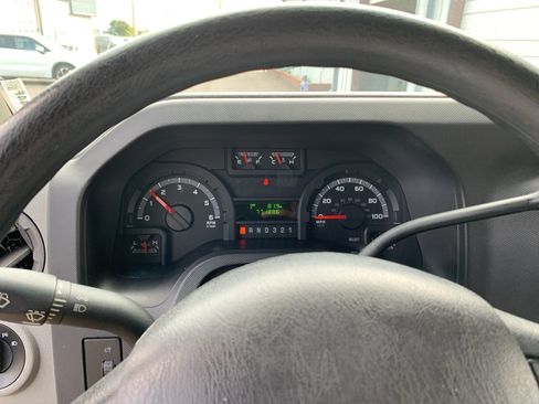 Used 2010 Ford E-450 and Econoline 450 Super Duty RWD image 22