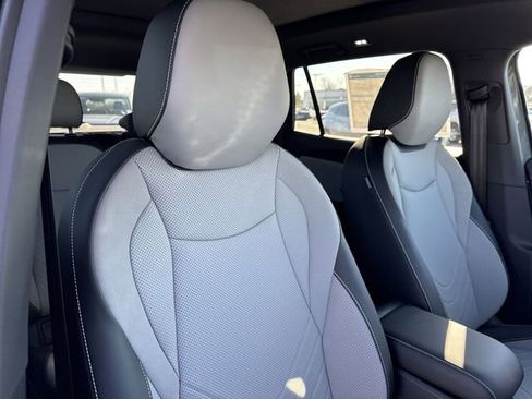 New 2026 Volkswagen Tiguan SE R-Line FWD image 24