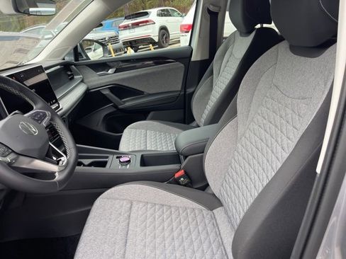 New 2026 Volkswagen Tiguan S image 8