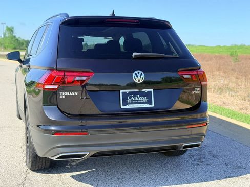 Used 2018 Volkswagen Tiguan SE image 19