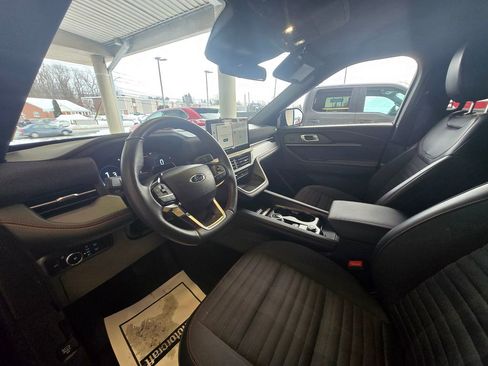 Used 2025 Ford Explorer ST-Line image 10