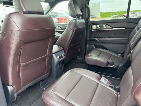 Used 2025 Ford Explorer Platinum w/ LUX Leather Package AWD/4WD image 25