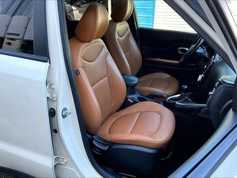 Used 2015 Kia Soul ! w/ Sun & Sound Package image 10