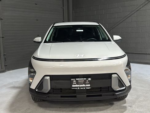 Used 2024 Hyundai Kona SEL w/ Convenience Package AWD/4WD image 2
