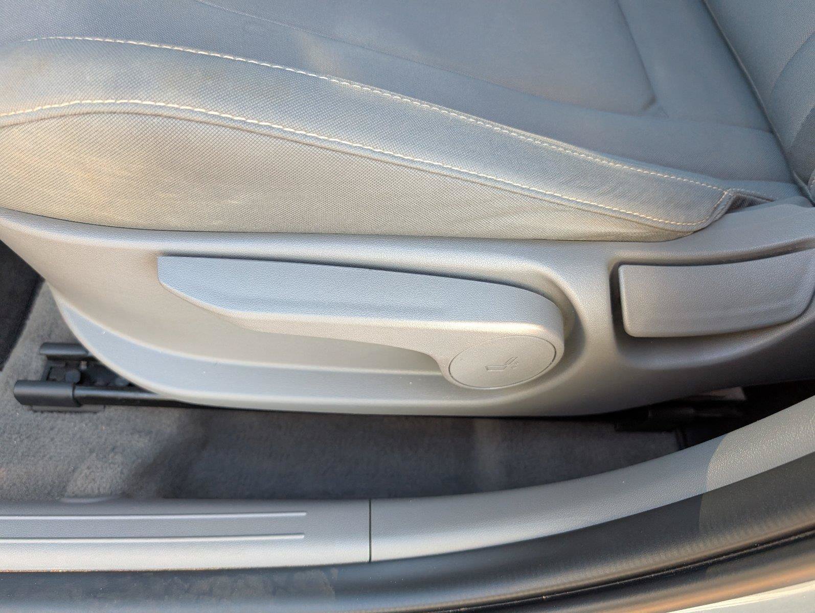 Used 2023 Hyundai Elantra SEL FWD image 15