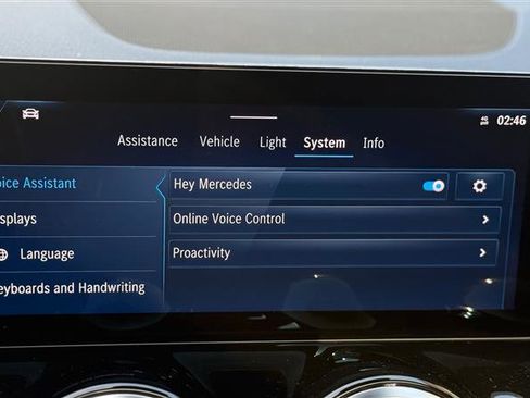 Used 2024 Mercedes-Benz GLB 250 GLB 250 image 43