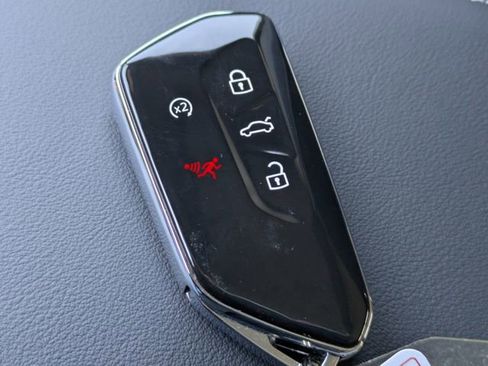 New 2026 Volkswagen Tiguan SE R-Line image 36