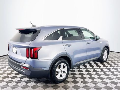 Used 2023 Kia Sorento LX FWD image 8