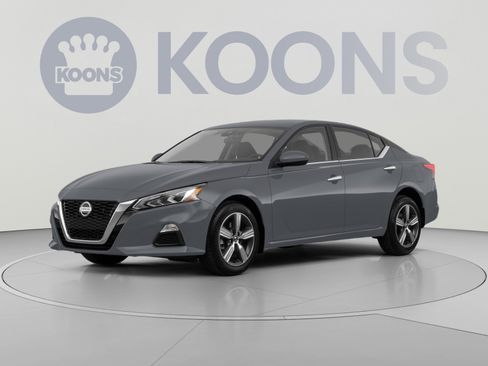 Used 2024 Nissan Altima 2.5 SV w/ SV Premium Package FWD image 1