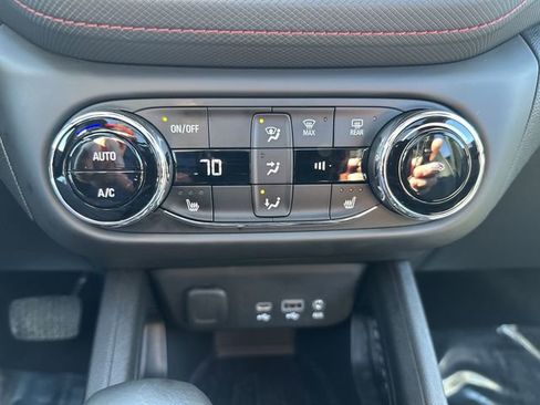 Used 2023 Chevrolet TrailBlazer RS w/ Sun and Liftgate Package image 20