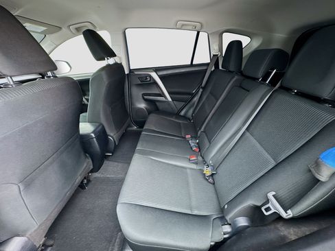 Used 2017 Toyota RAV4 LE w/ Carpet Mat Package FWD image 15