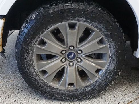 Used 2016 Ford F150 XLT w/ Equipment Group 302A Luxury image 15