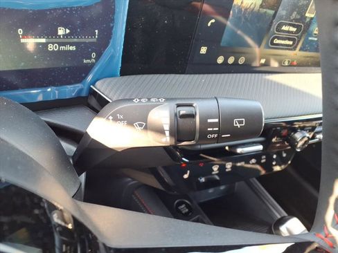 New 2026 Nissan Kicks SR w/ Cold Weather Package image 22