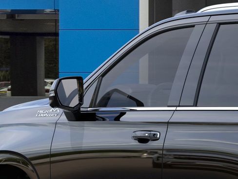 New 2026 Chevrolet Tahoe High Country w/ Sun And Tow Package AWD/4WD image 12