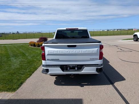 Used 2022 Chevrolet Silverado 1500 Custom AWD/4WD image 8