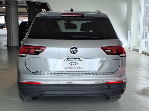 Used 2023 Volkswagen Tiguan SE w/ Panoramic Sunroof Package AWD/4WD image 5