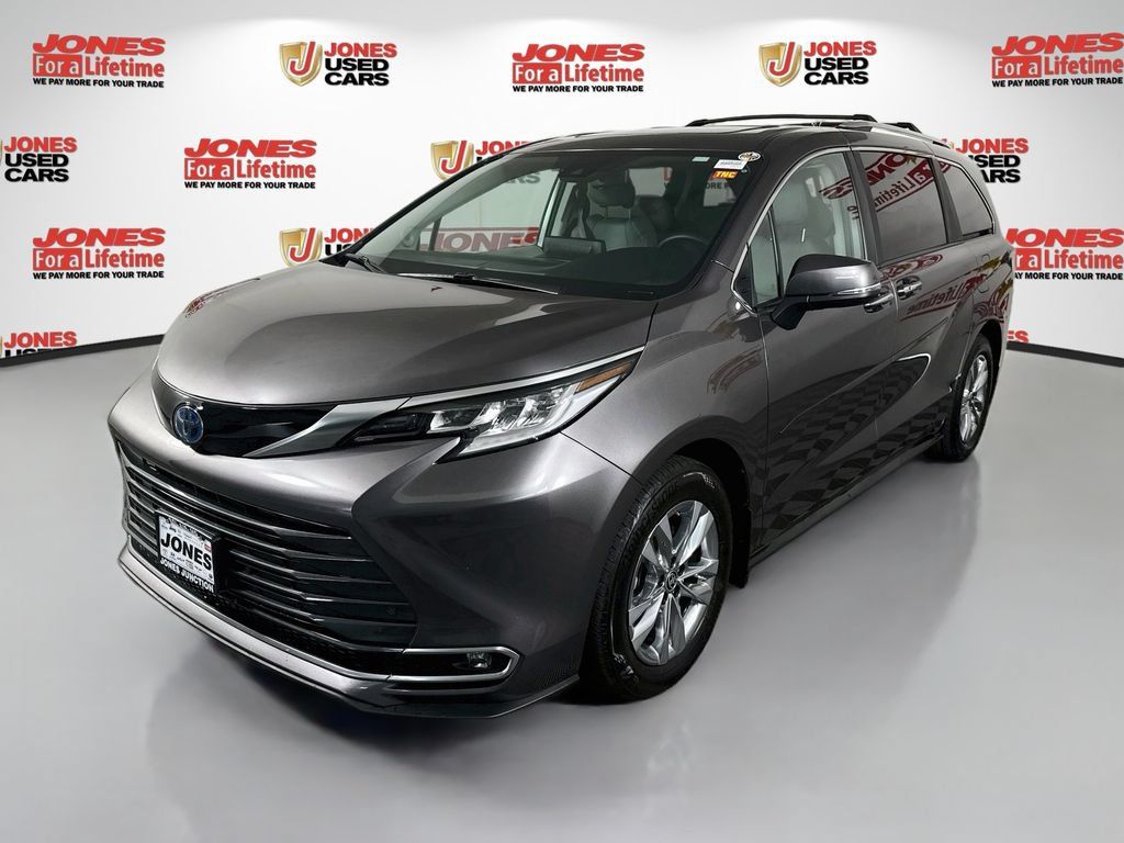 Certified 2024 Toyota Sienna Limited AWD/4WD image 14