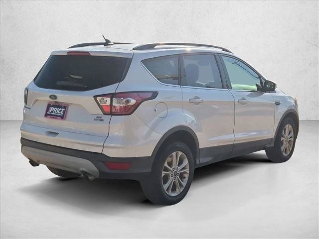 Used 2018 Ford Escape SE w/ SE Sync 3 Package AWD/4WD image 5