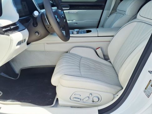 Used 2024 Genesis G90 3.5T AWD/4WD image 23