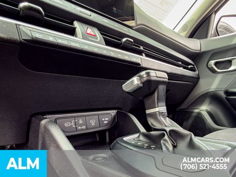 Used 2025 Kia K4 LXS image 15