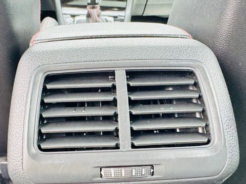 Used 2020 Volkswagen GTI SE image 13