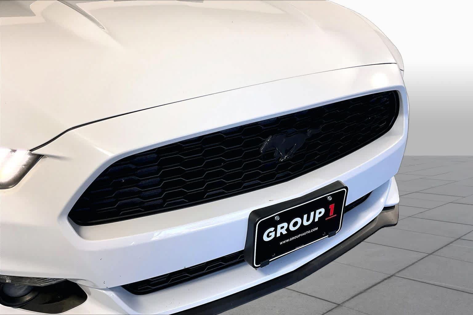 Used 2015 Ford Mustang Premium RWD image 26