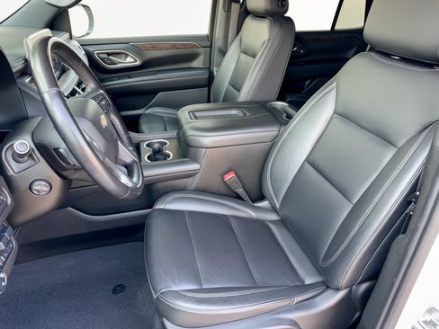 Used 2021 Chevrolet Tahoe LT w/ LT Signature Package RWD image 5