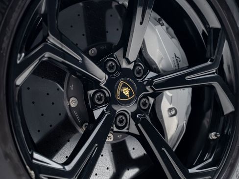 Used 2024 Lamborghini Urus S AWD/4WD image 23