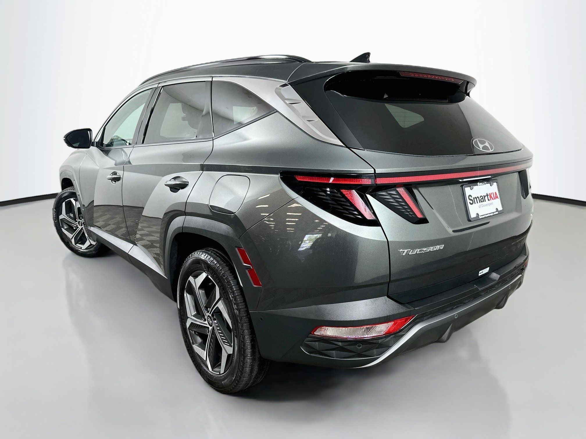 Used 2023 Hyundai Tucson Limited w/ Cargo Package AWD/4WD image 5