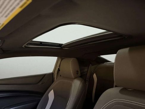 Used 2021 Chevrolet Camaro LT w/ Technology Package image 15