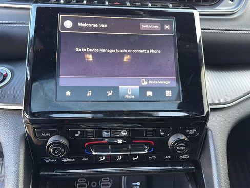 Used 2023 Jeep Grand Cherokee L Laredo image 18