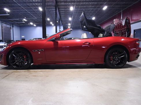 Used 2016 Maserati GranTurismo Sport image 13