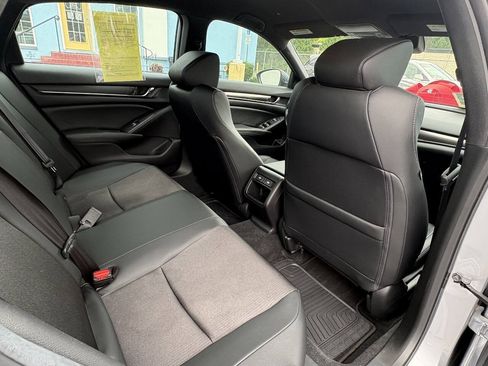 Used 2021 Honda Accord Sport image 17