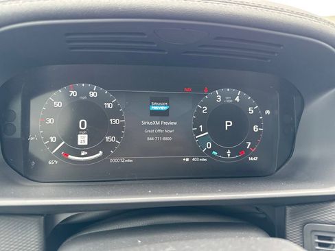 New 2025 Land Rover Discovery Dynamic SE image 22