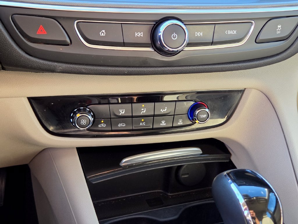 Used 2018 Buick Regal Preferred w/ Sights and Sounds Package FWD image 29